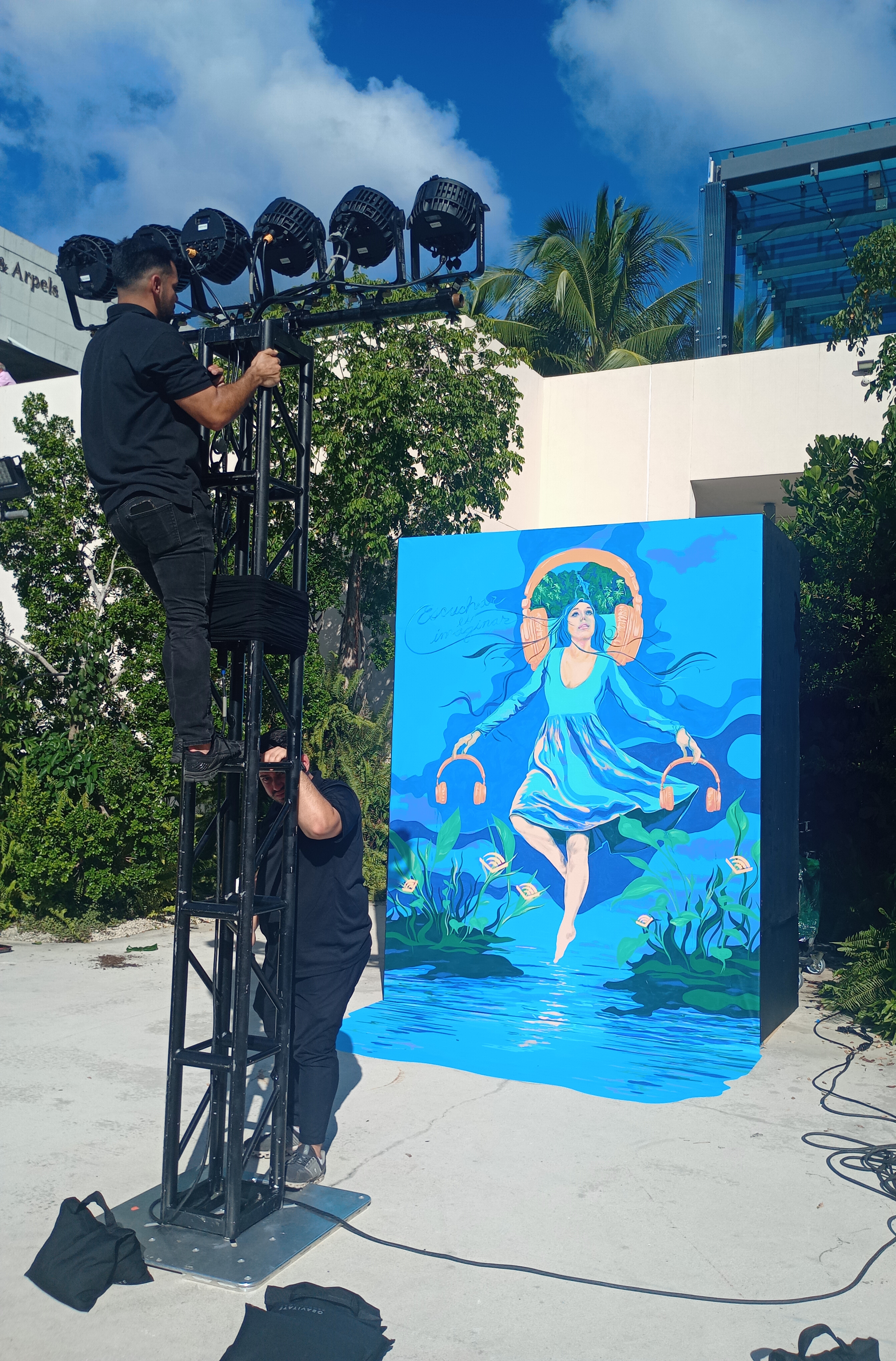Natasha Lopez De Victoria's live-painted mural at iHeartRadio Fiesta Latina
