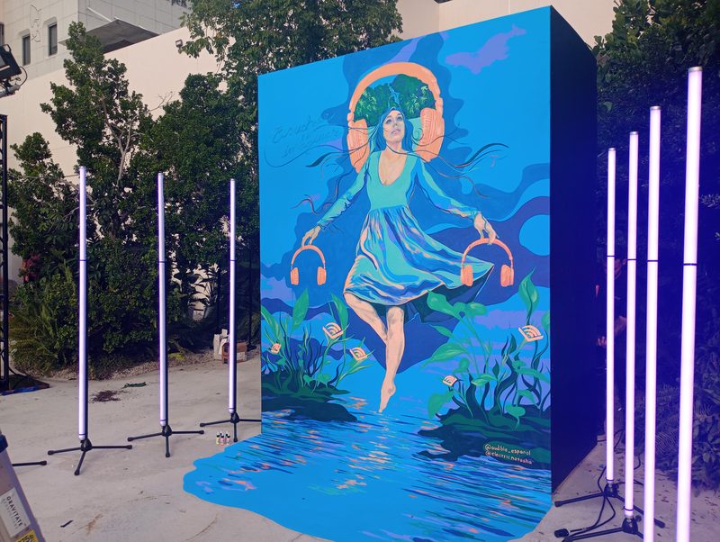 Escuchar es Imaginar (Listening Is Imagining) — mural by Natasha Lopez De Victoria at iHeartRadio's Fiesta Latina, Miami Design District